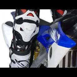 UFO Morpho FIT White Knee Brace Pair -Motorcycle clothing kb001 4082 1267 1 jpg